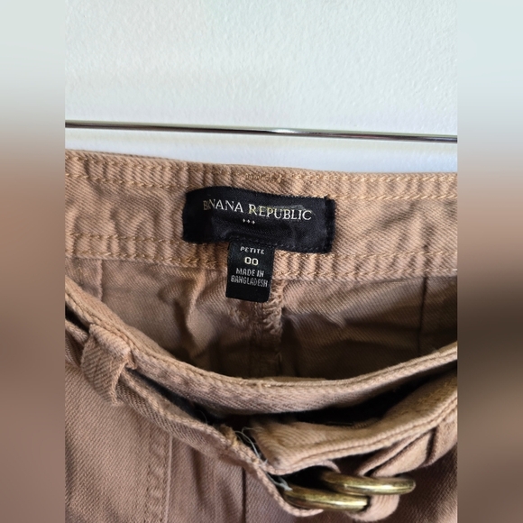 Banana Republic, High Rise Tapered Utility Pant, Iced Latte, Petite 00 - Picture 4 of 5